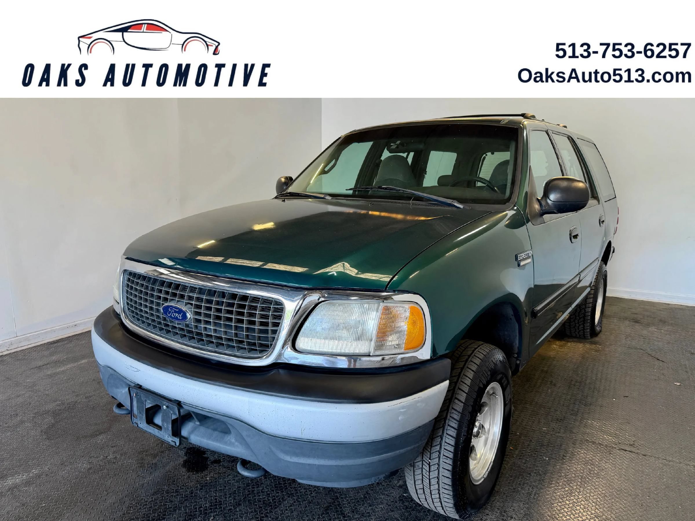 Used 2000 Ford Expedition XLT AWD/4WD image 1
