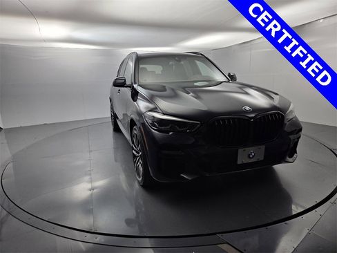 Certified 2022 BMW X5 xDrive40i w/ M Sport Package image 3