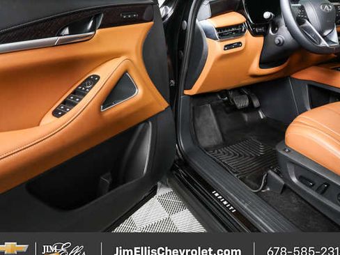 Used 2025 INFINITI QX60 Sensory w/ Vision Package image 8