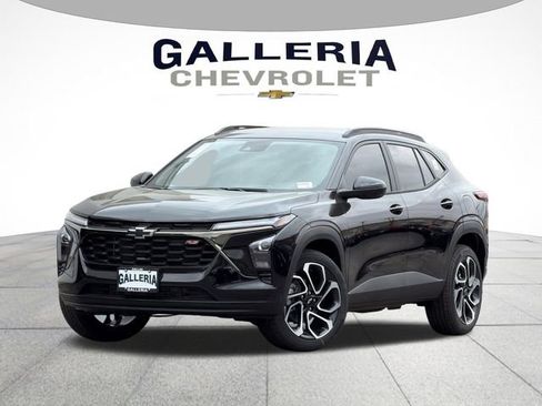 New 2026 Chevrolet Trax RS w/ Driver Confidence Package image 2