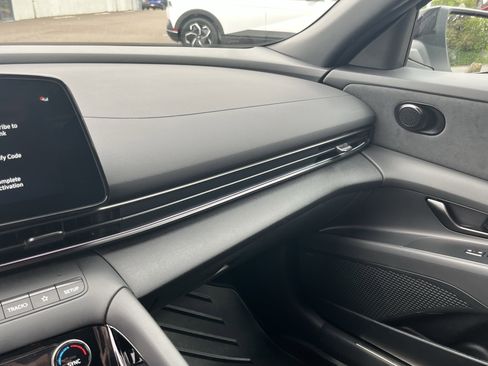 Certified 2025 Hyundai Elantra N FWD image 25