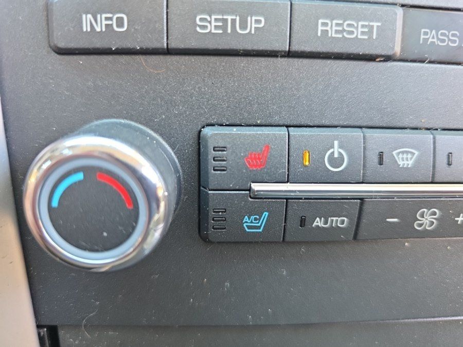 Used 2012 Lincoln MKZ FWD image 19