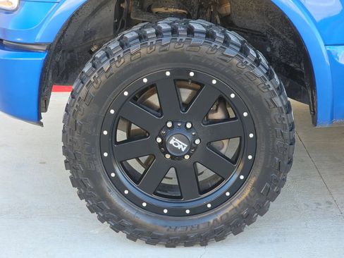 Used 2015 Ford F150 Lariat image 31