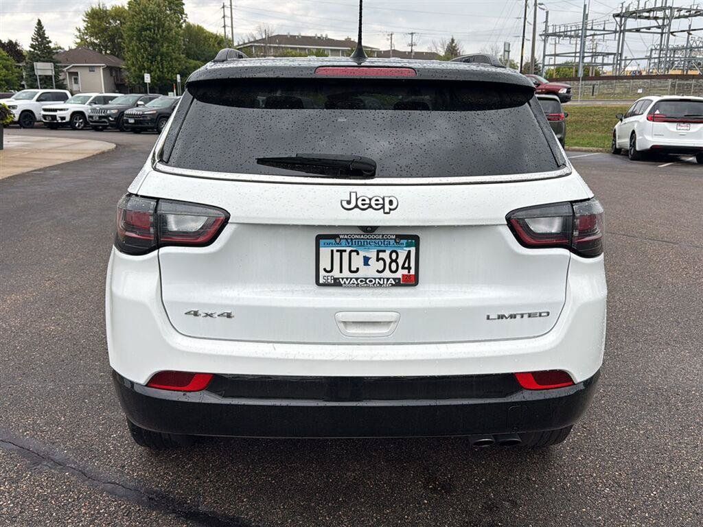 Used 2022 Jeep Compass Limited w/ Elite Group AWD/4WD image 5