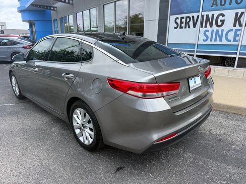 Used 2018 Kia Optima EX w/ Premium Package FWD image 8