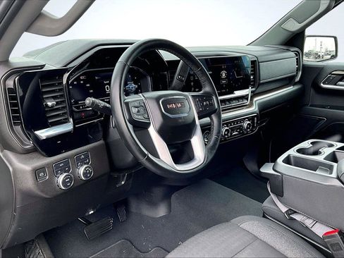 Used 2024 GMC Sierra 1500 Elevation image 16