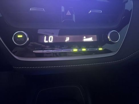 Certified 2025 Toyota Corolla SE FWD image 22