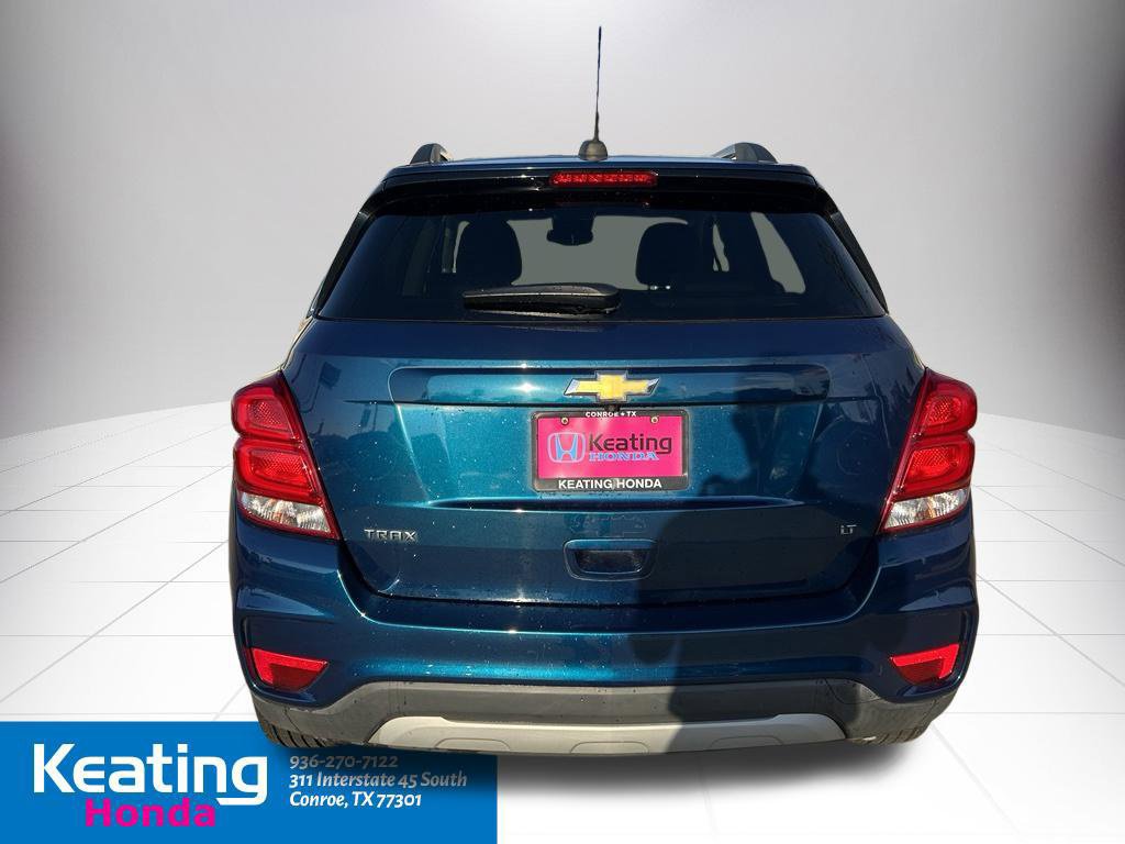Used 2020 Chevrolet Trax LT w/ LT Convenience Package FWD image 4