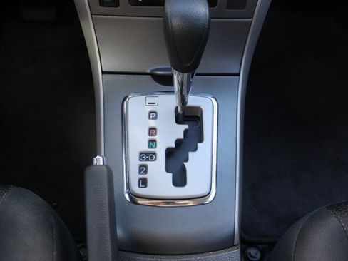 Used 2011 Toyota Corolla image 14