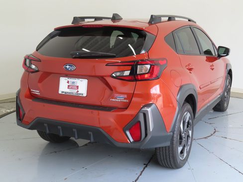 Used 2025 Subaru Crosstrek 2.5i Limited w/ Crosstrek Mirror Package AWD/4WD image 3