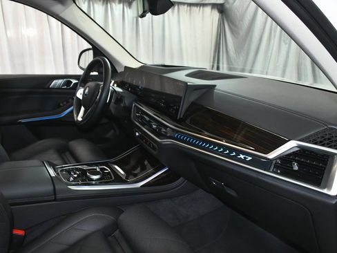 Used 2026 BMW X7 xDrive40i image 79