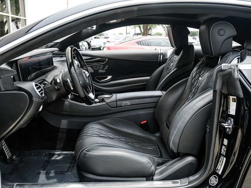 Used 2019 Mercedes-Benz S 560 4MATIC Coupe image 4