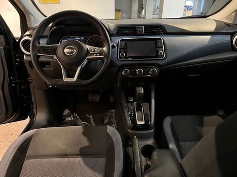 Used 2025 Nissan Versa SV image 33
