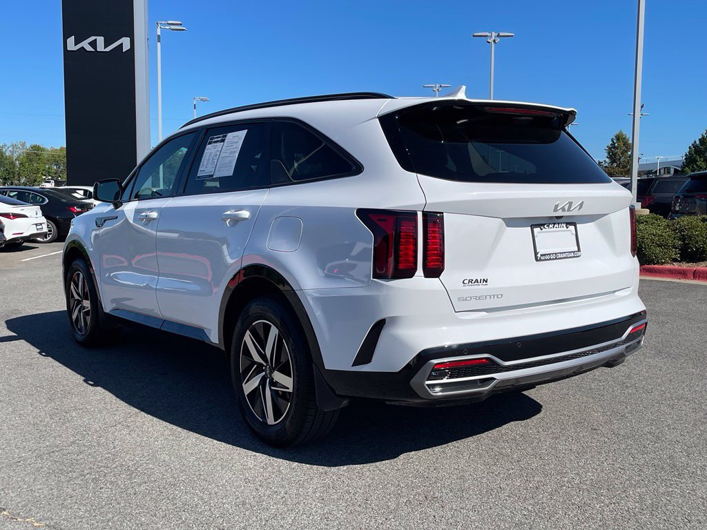 Certified 2023 Kia Sorento S FWD image 5