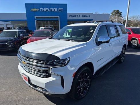 Used 2024 Chevrolet Suburban Premier image 1