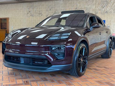 Used 2025 Porsche Macan Electric RWD image 5