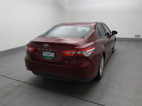 Used 2018 Toyota Camry LE image 7