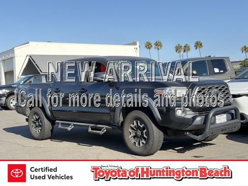 Used 2020 Toyota Tacoma TRD Off-Road w/ Technology Package AWD/4WD image 1
