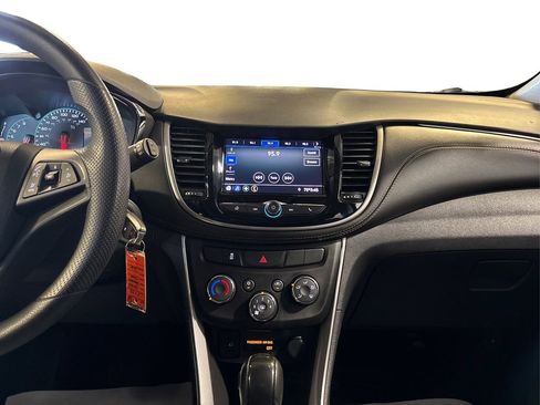 Used 2020 Chevrolet Trax LS w/ Tint and Cruise Package FWD image 22