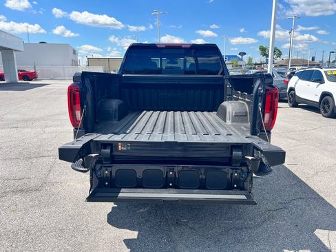 Used 2022 GMC Sierra 1500 SLT w/ SLT Premium Plus Package AWD/4WD image 11