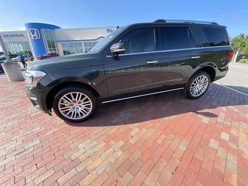 Used 2023 Ford Expedition Limited RWD image 32