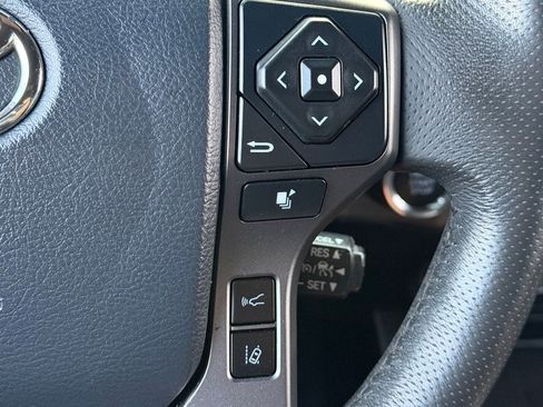 Used 2019 Toyota Tacoma TRD Off-Road AWD/4WD image 22