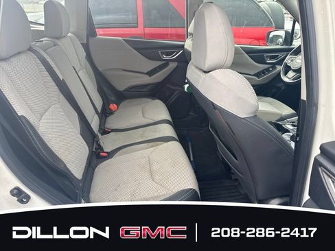 Used 2019 Subaru Forester Premium AWD/4WD image 13