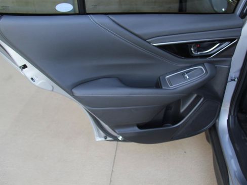 Used 2025 Subaru Outback Touring XT AWD/4WD image 25