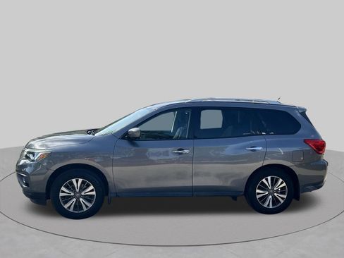 Used 2017 Nissan Pathfinder S FWD image 2