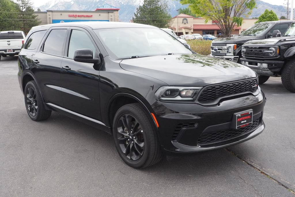 Used 2025 Dodge Durango GT AWD/4WD image 3