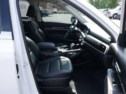 Used 2025 Kia Telluride S AWD/4WD image 29