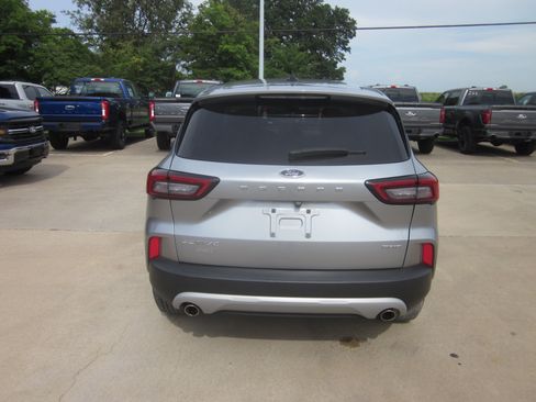 Used 2024 Ford Escape Active AWD/4WD image 5