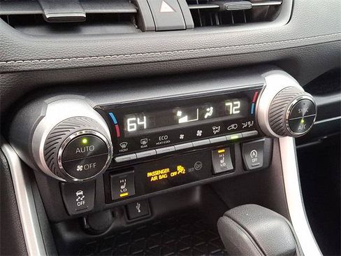 Certified 2022 Toyota RAV4 XLE w/ Convenience Package AWD/4WD image 23