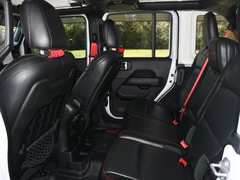 Used 2020 Jeep Wrangler Unlimited Rubicon w/ Quick Order Package 28Y Recon image 15