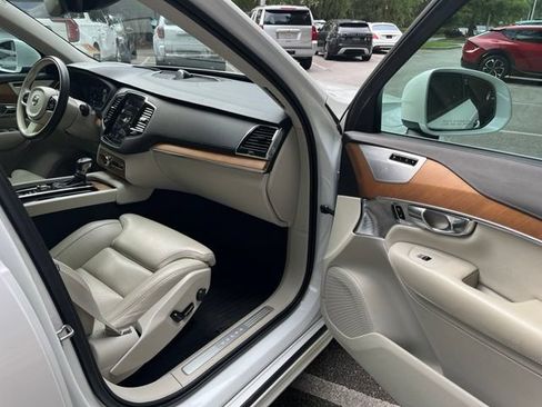 Used 2020 Volvo XC90 T6 Inscription w/ Protection Package Premier AWD/4WD image 10