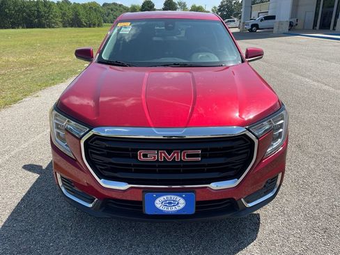Used 2022 GMC Terrain SLE FWD image 10