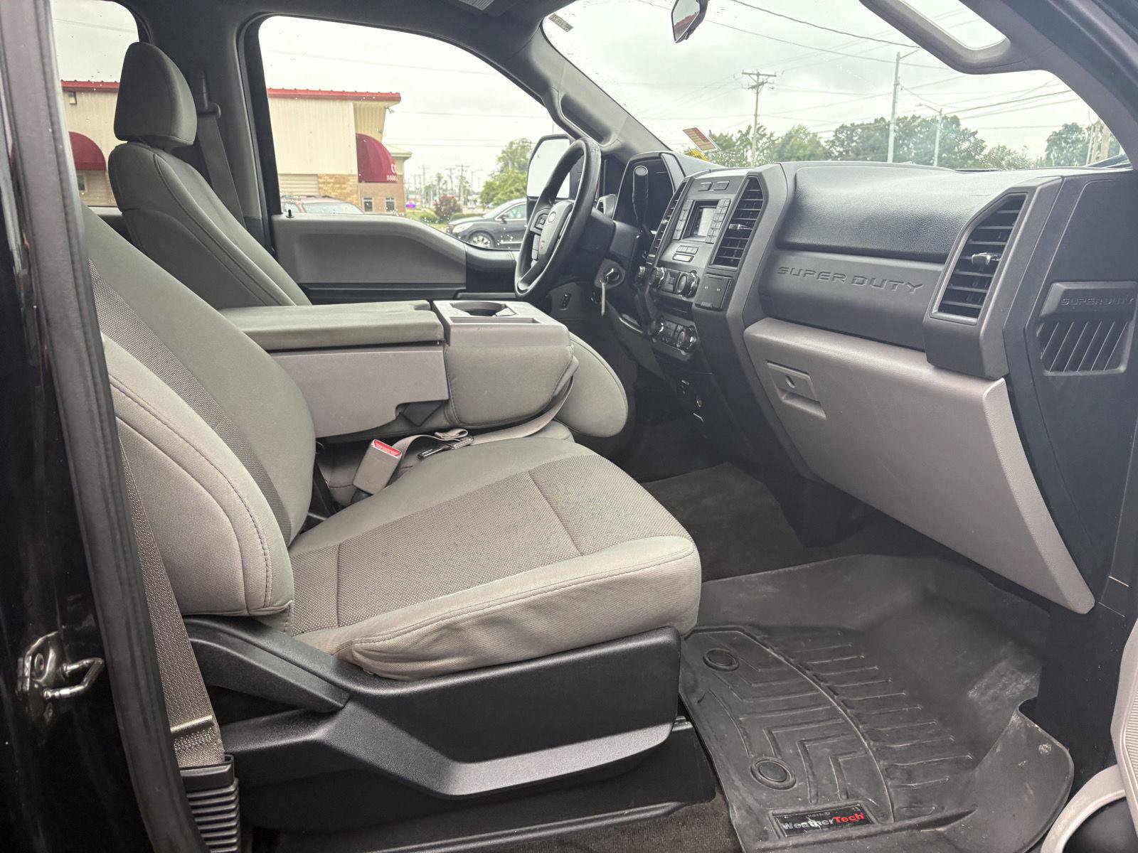 Used 2017 Ford F250 XL w/ STX Appearance Package AWD/4WD image 17