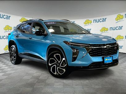 Used 2025 Chevrolet Trax RS w/ Sunroof Package