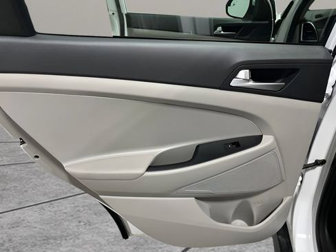 Used 2019 Hyundai Tucson SE AWD/4WD image 12