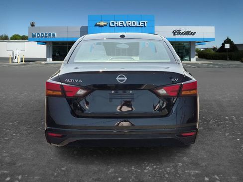 Used 2024 Nissan Altima 2.5 SV FWD image 4