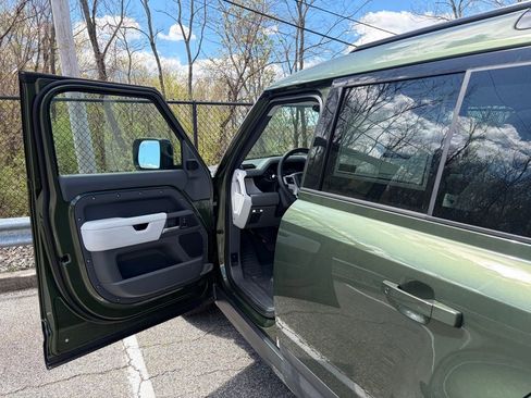 New 2026 Land Rover Defender 110 S AWD/4WD image 10