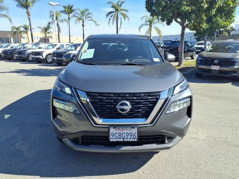 Certified 2023 Nissan Rogue SV image 2