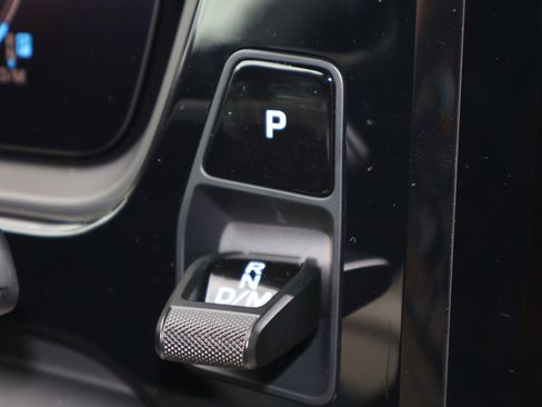 Certified 2026 Porsche Cayenne AWD/4WD image 22