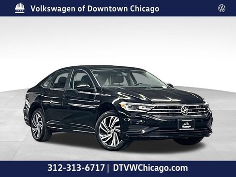 Used 2021 Volkswagen Jetta SEL image 1