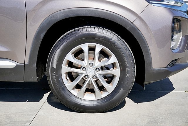 Used 2020 Hyundai Santa Fe SE FWD image 15