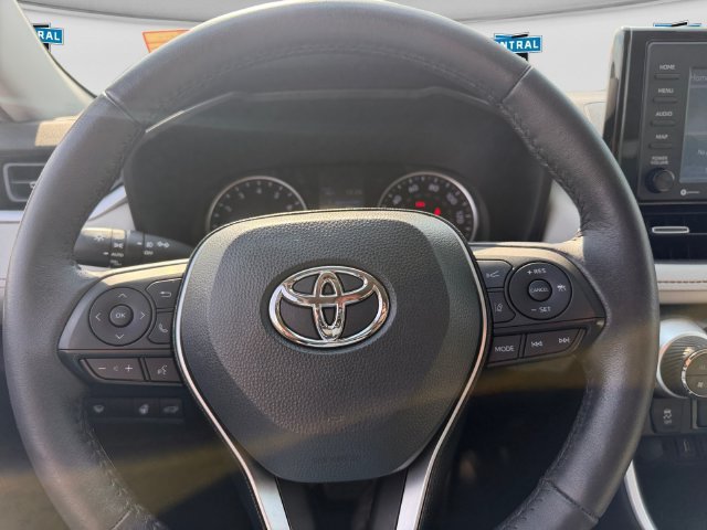 Used 2021 Toyota RAV4 XLE Premium AWD/4WD image 18