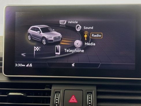 Used 2018 Audi Q5 2.0T Premium Plus w/ Premium Plus Package image 17