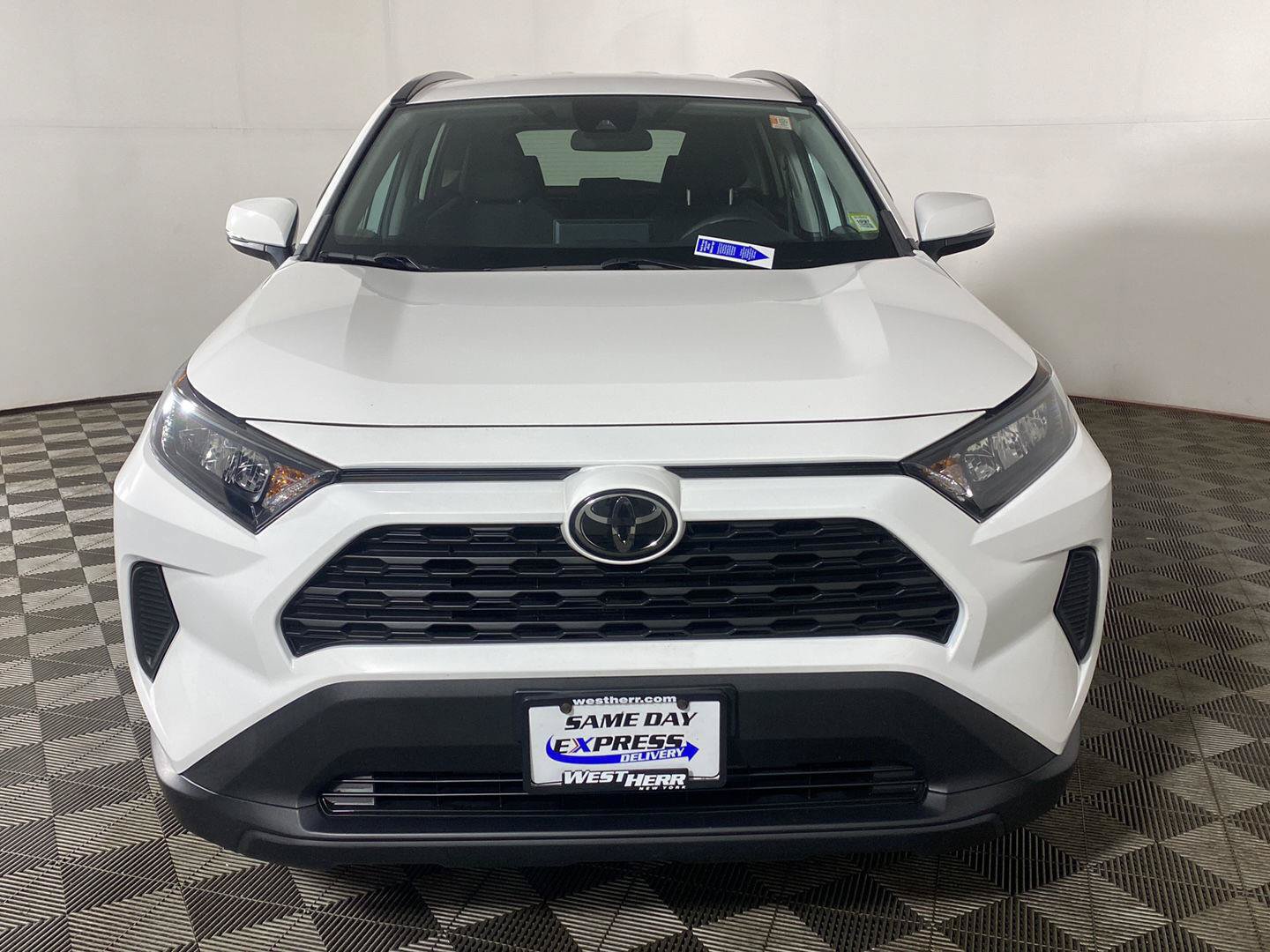 Used 2020 Toyota RAV4 LE w/ All Weather Liner Package AWD/4WD image 6