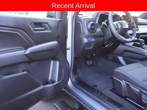 Used 2025 Chevrolet Colorado W/T w/ Advanced Trailering Package image 10