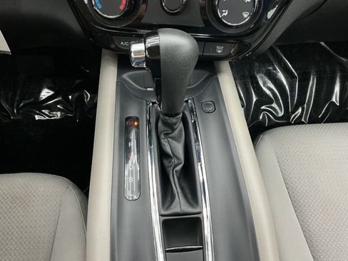 Used 2020 Honda HR-V LX image 36